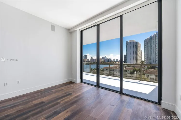 Echo Aventura #707 image #18