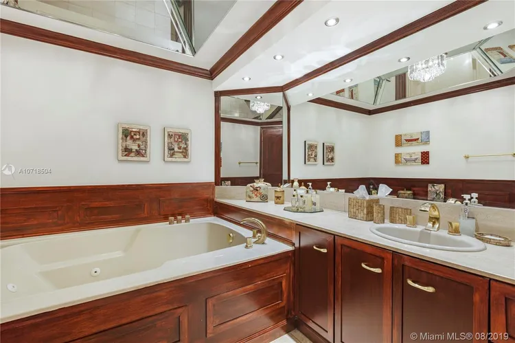 Williams Island 4000 #1403 image #11