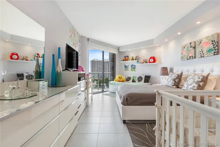 Williams Island 4000 #1403 image #8