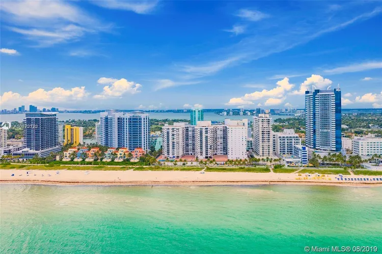 Maison Grande #1426 image #17