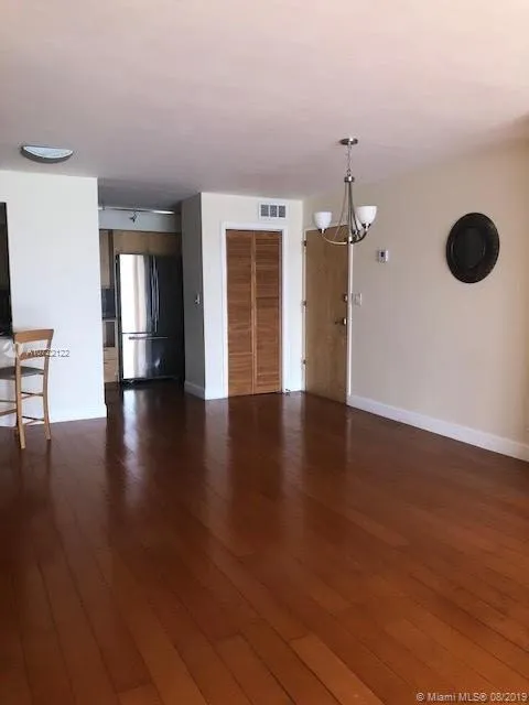 Maison Grande #1426 image #8