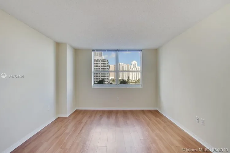 Yacht Club at Brickell #710 image #33