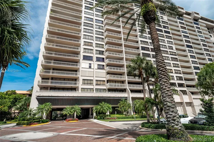 Three Grove Isle Condo #C903 image #19