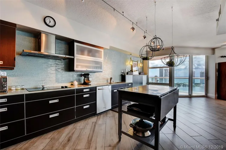 Hidden Bay #3800 image #10