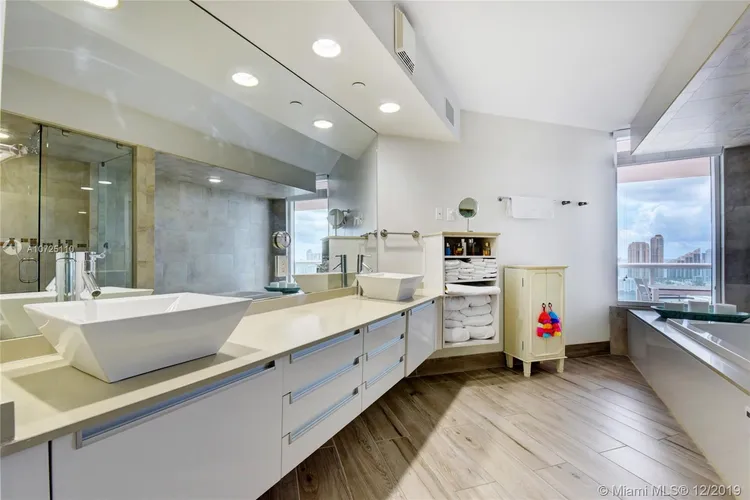 Hidden Bay #3800 image #19