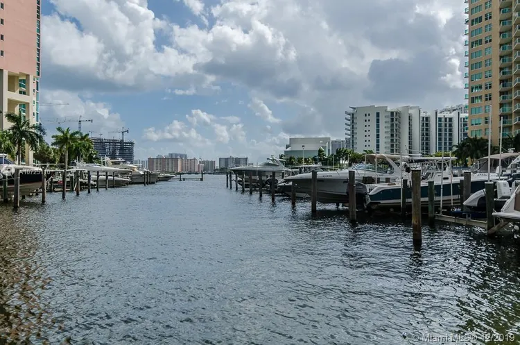 Hidden Bay #3800 image #47