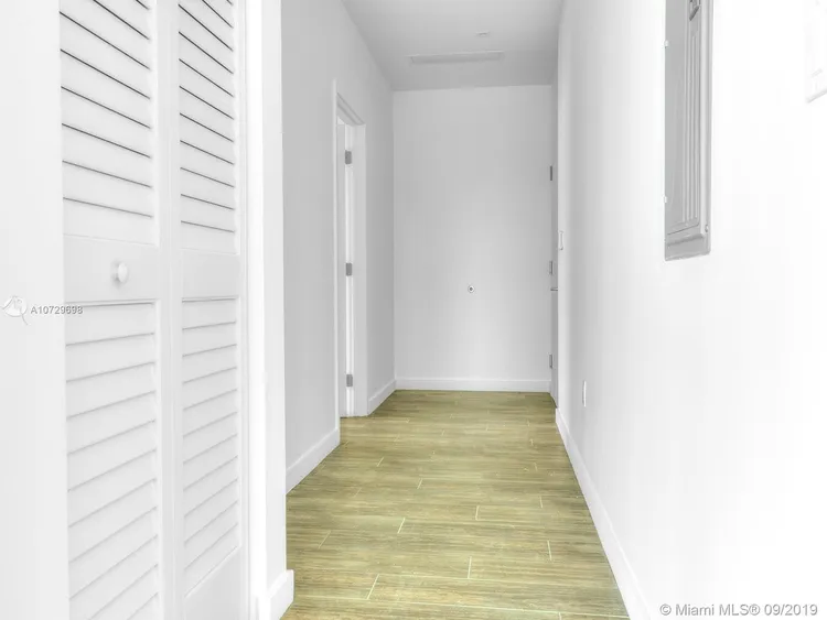 Le Parc at Brickell #401 image #10