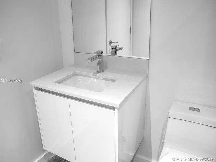 Le Parc at Brickell #401 image #18