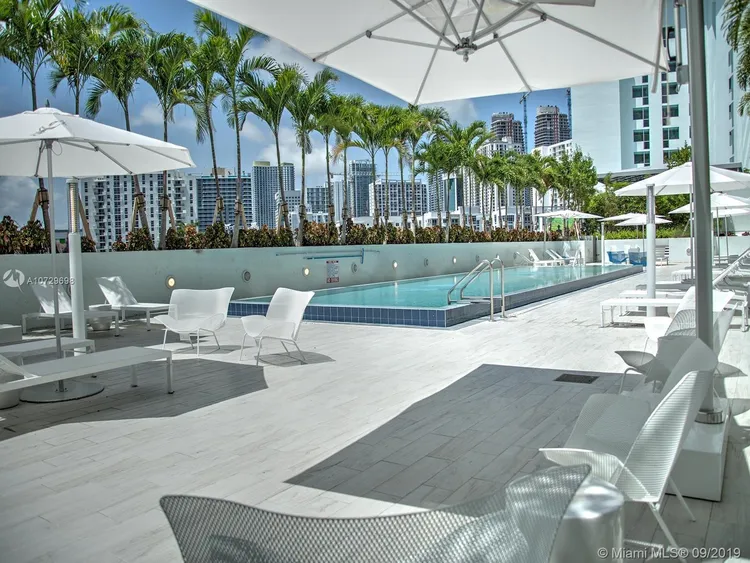 Le Parc at Brickell #401 image #19