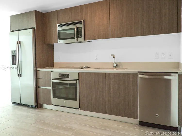 Le Parc at Brickell #401 image #9