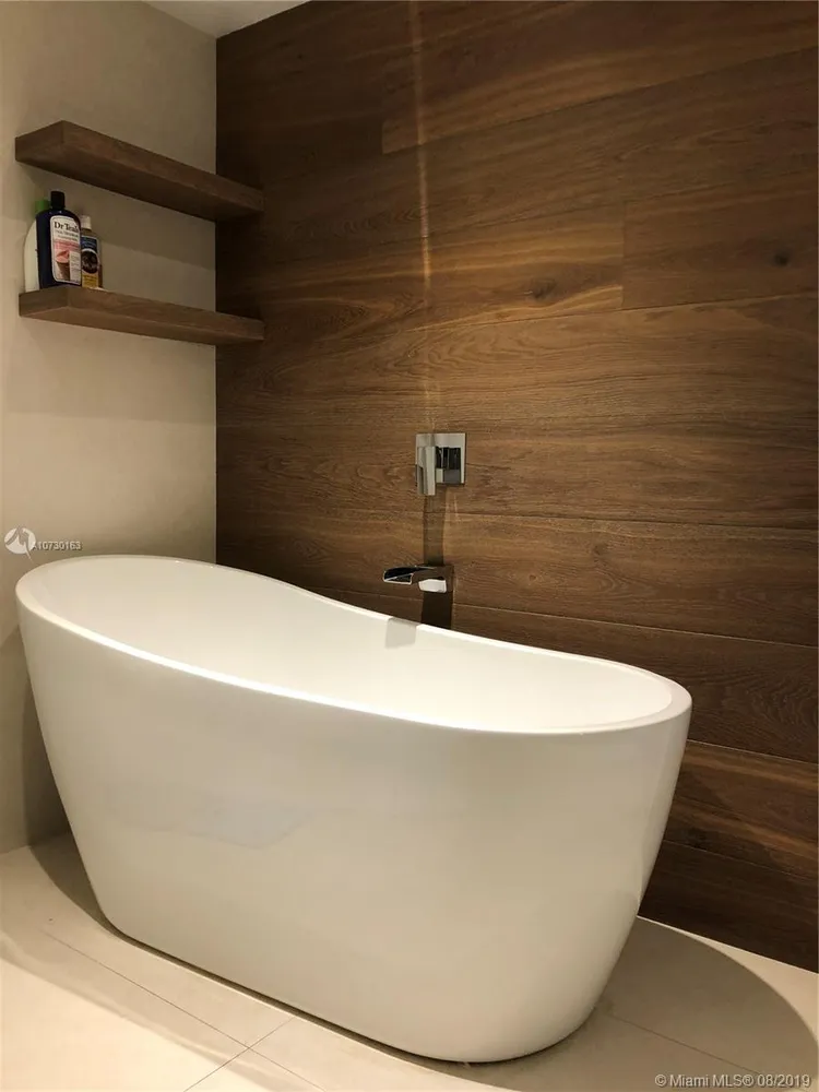 Jockey Club III #1558 image #14