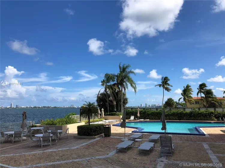 Jockey Club III #1558 image #17