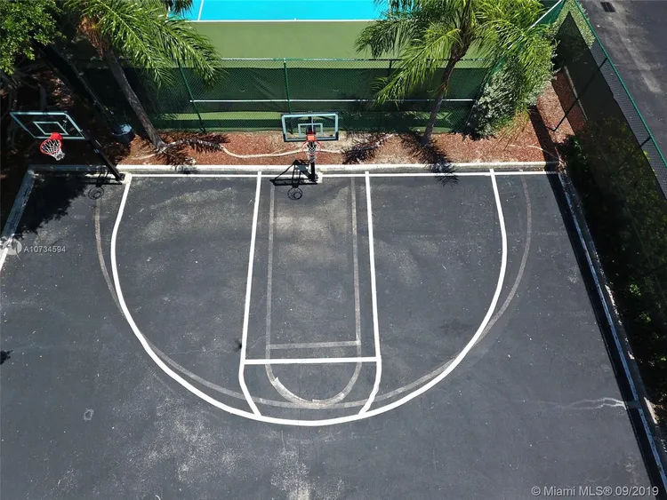 The Yacht Club at Aventura #5-208 image #8