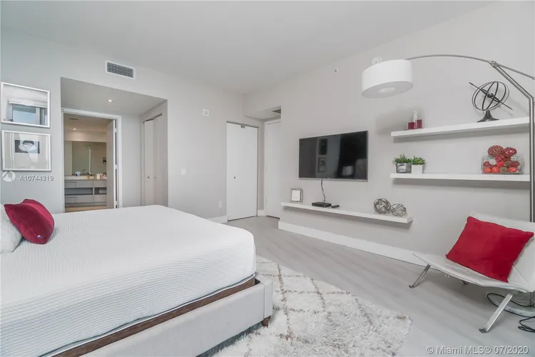 Hyde Resorts & Residences #2701 image #10