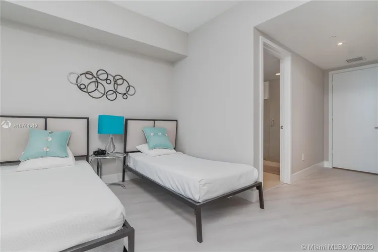 Hyde Resorts & Residences #2701 image #12