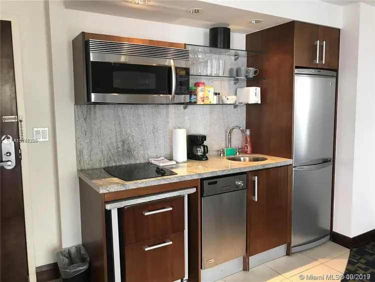 Congress Hotel - Strand Condo #D206 image #9