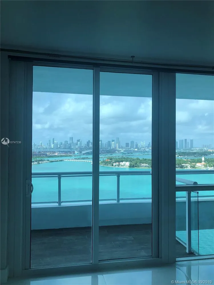 Bentley Bay #2201 image #31