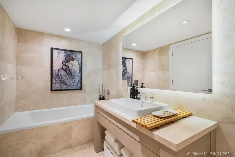 1 Hotel & Homes #931 image #11