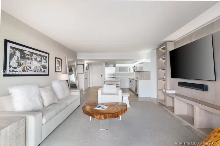 1 Hotel & Homes #931 image #7