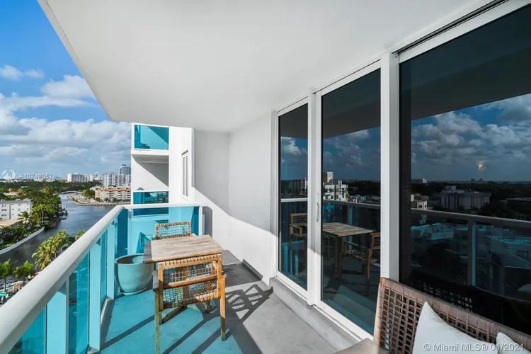 1 Hotel & Homes #931 image #8