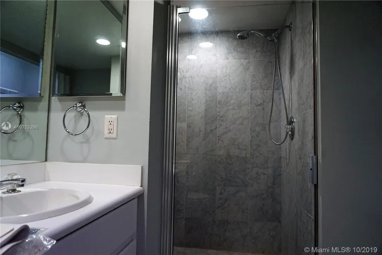 Oceania III #1735 image #21