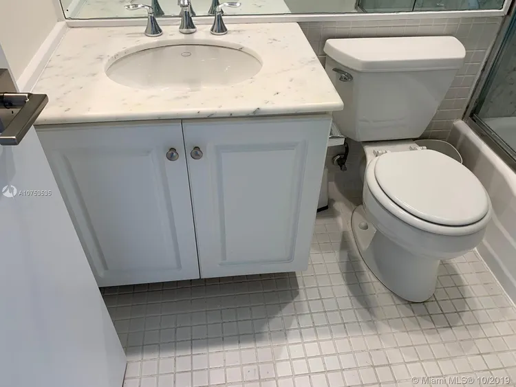 Brickell Bay Tower #1401 image #18