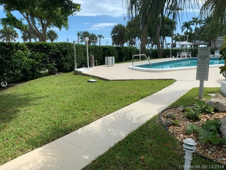 Brickell Bay Tower #1401 image #23