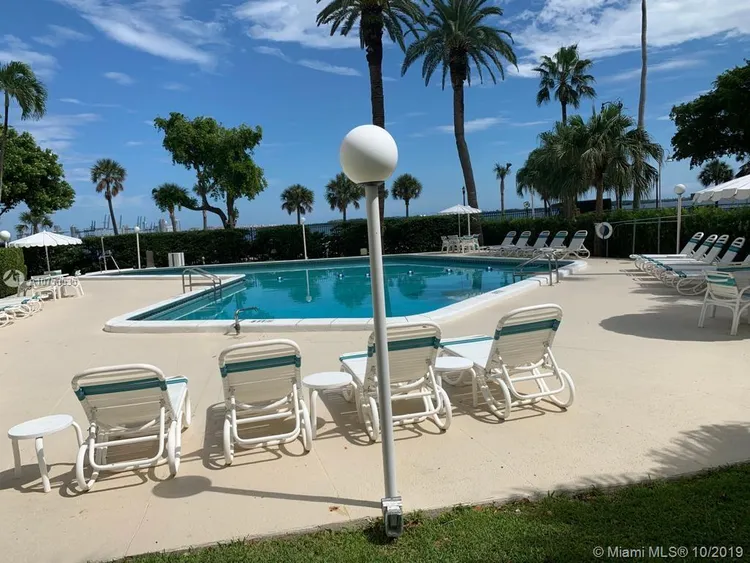 Brickell Bay Tower #1401 image #29