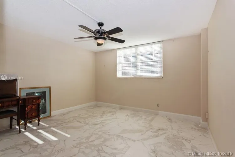 Gables Waterway Towers #1220 image #10