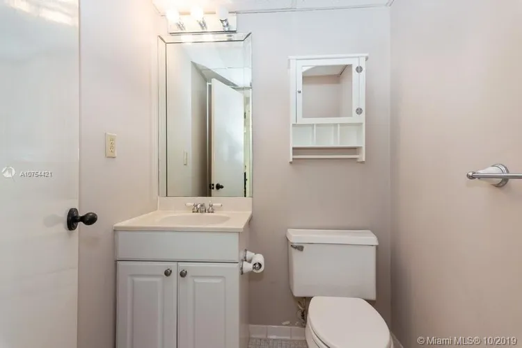 Gables Waterway Towers #1220 image #12