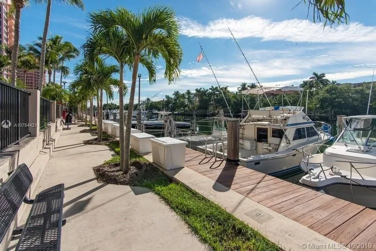 Gables Waterway Towers #1220 image #6