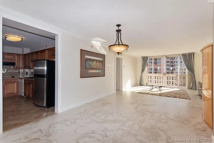 Gables Waterway Towers #1220 image #7