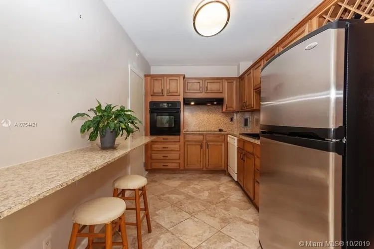 Gables Waterway Towers #1220 image #9