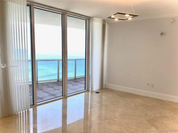 Ocean Four #2402 image #10