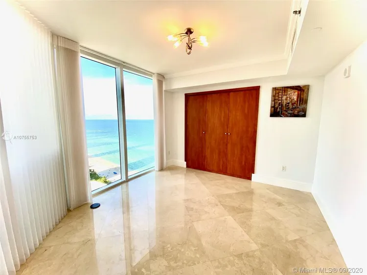 Ocean Four #2402 image #13