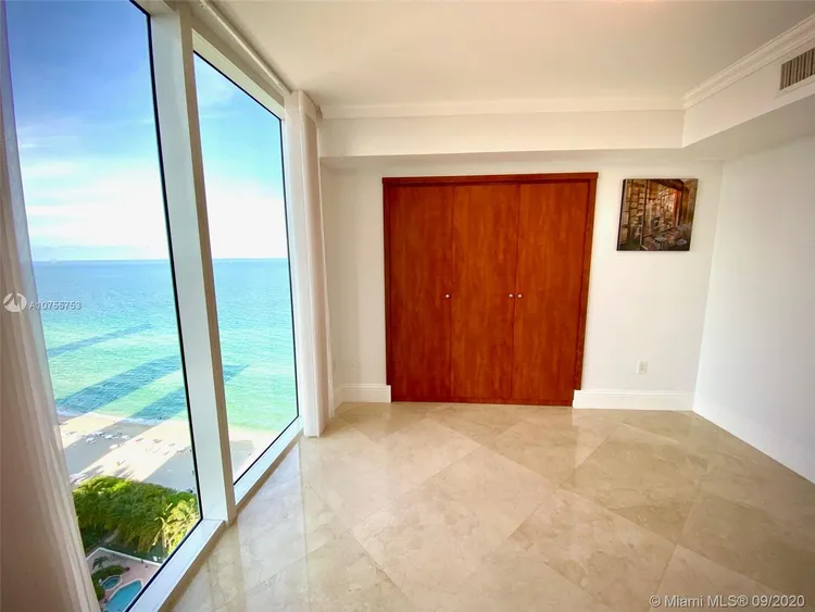 Ocean Four #2402 image #14