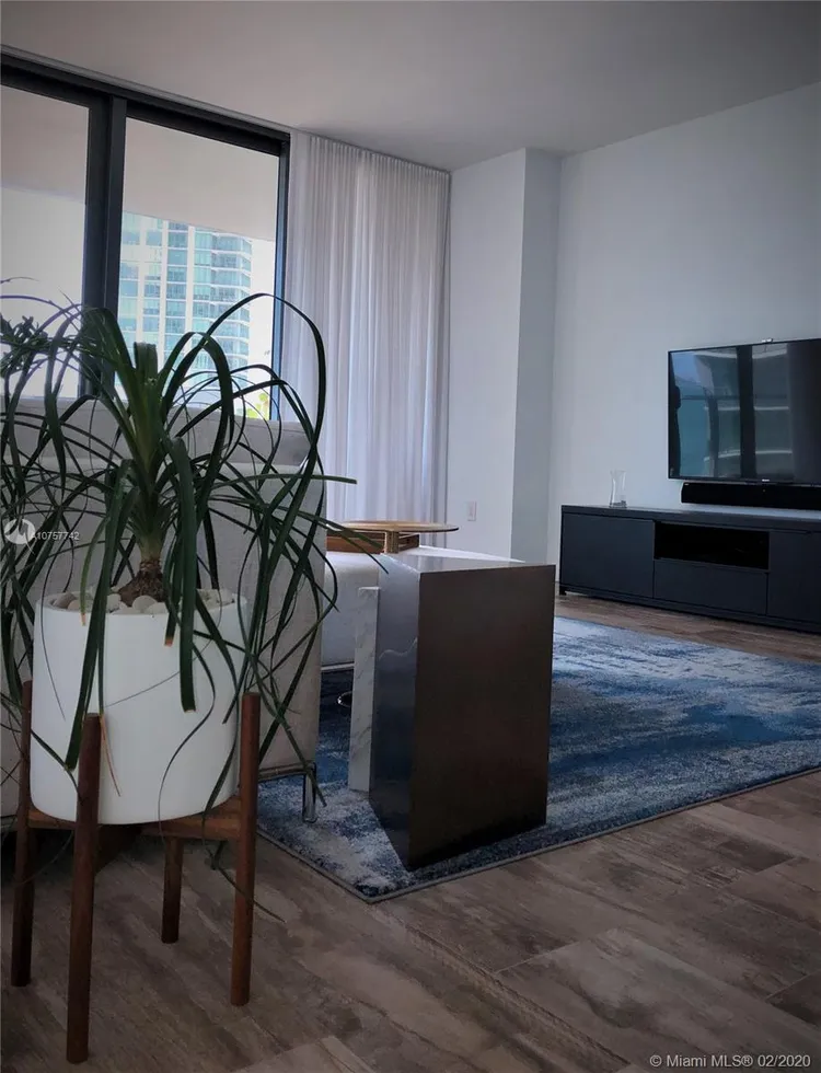 Paraiso Bay #607 image #13