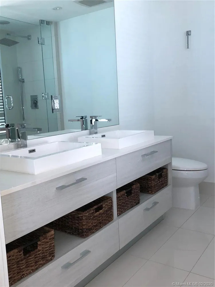 Paraiso Bay #607 image #24