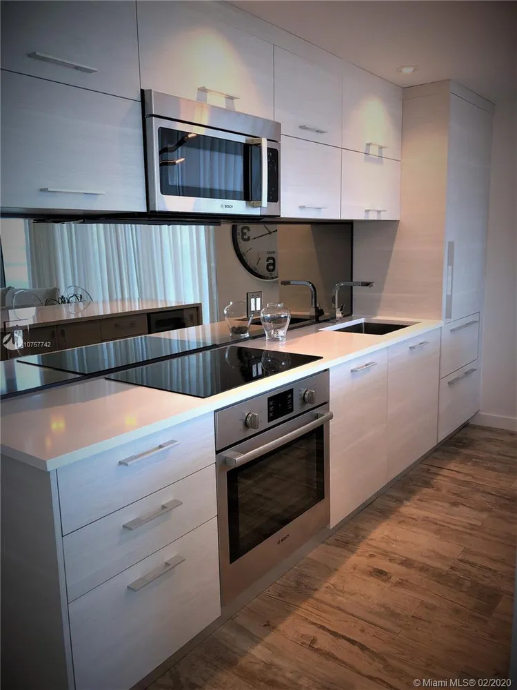 Paraiso Bay #607 image #8