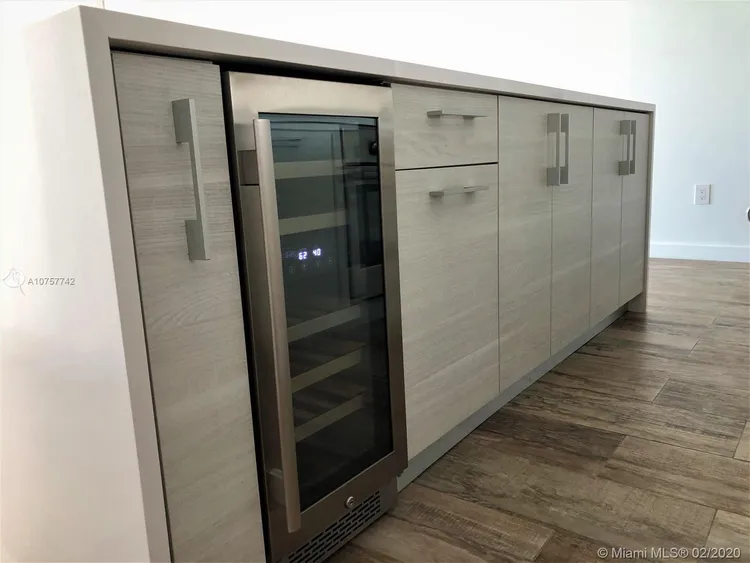 Paraiso Bay #607 image #9