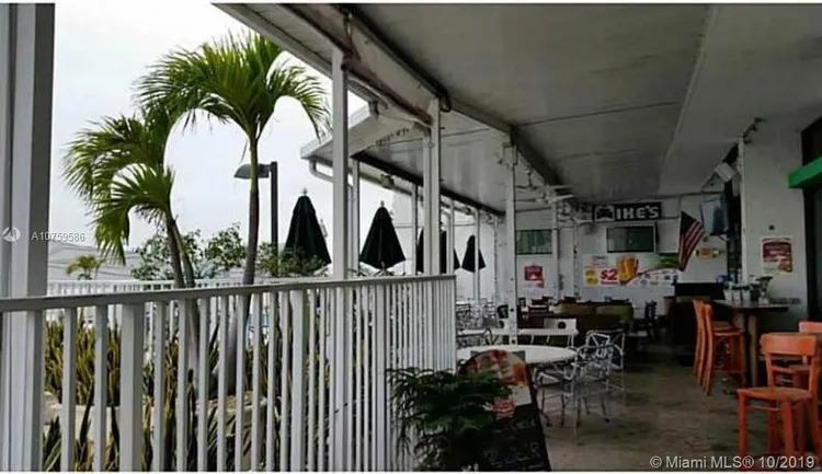 The Venetia #T15 image #18