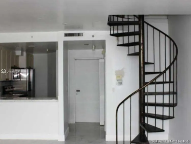 The Venetia #T15 image #7