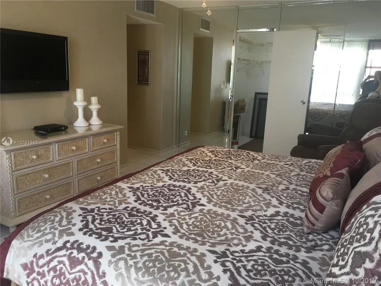 Avant Garde #401 image #8