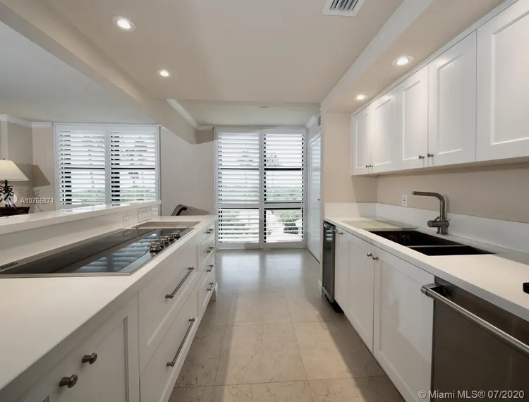 Towers of Key Biscayne #C406 image #13