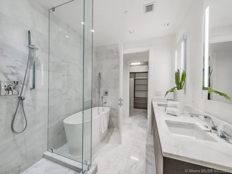 Echo Brickell #3901 image #14