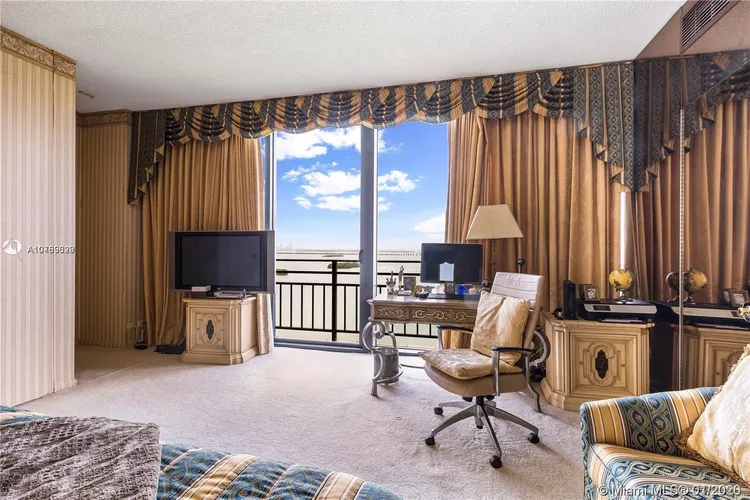 Palm Bay Towers #19W image #10