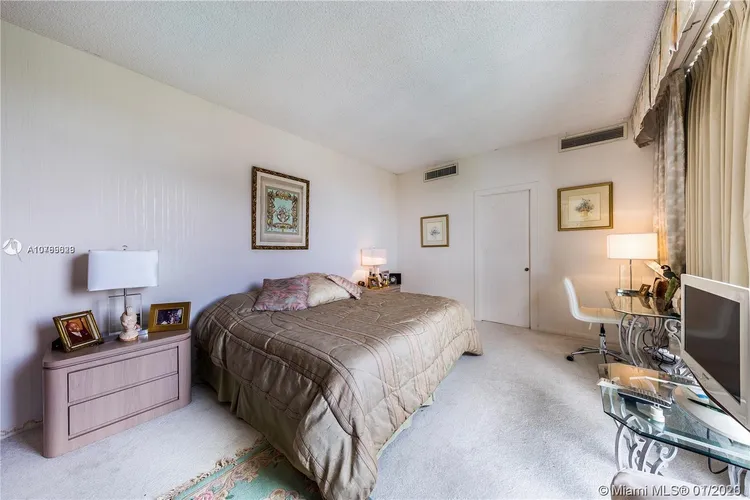 Palm Bay Towers #19W image #14