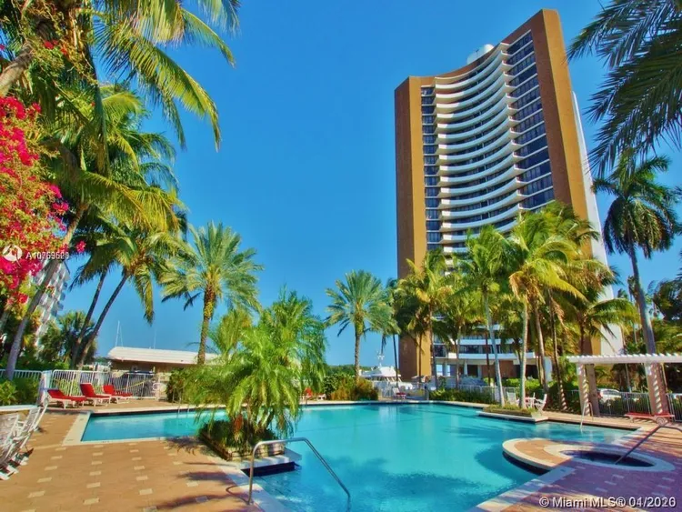 Palm Bay Towers #19W image #24