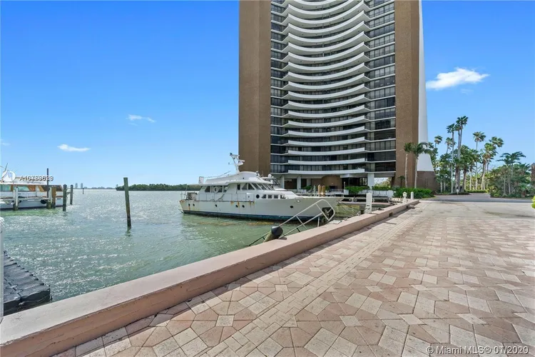 Palm Bay Towers #19W image #26