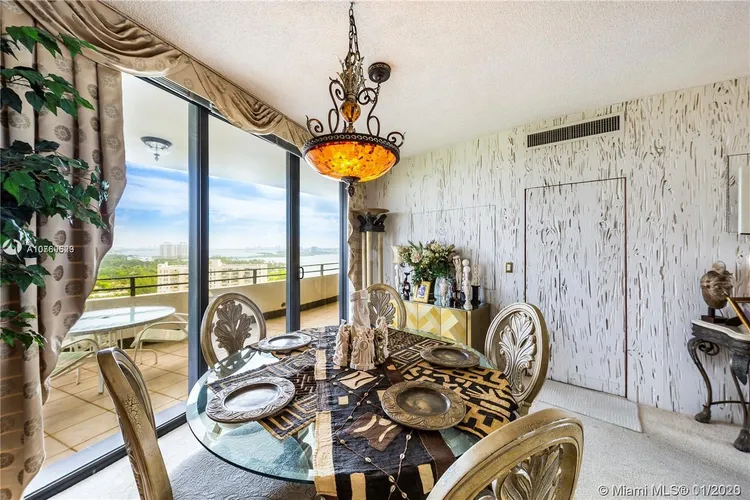 Palm Bay Towers #19W image #35